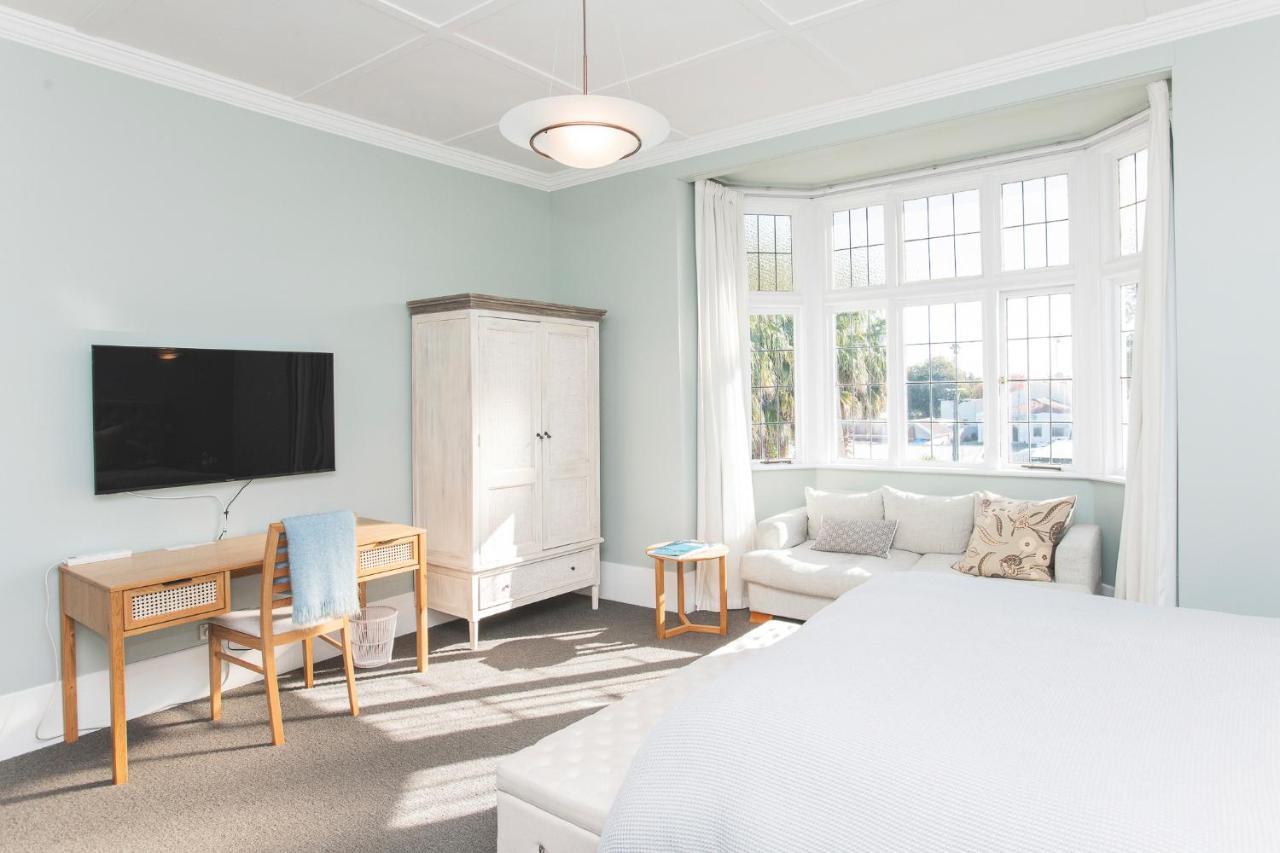Cedar House Bed and Breakfast Gisborne Buitenkant foto