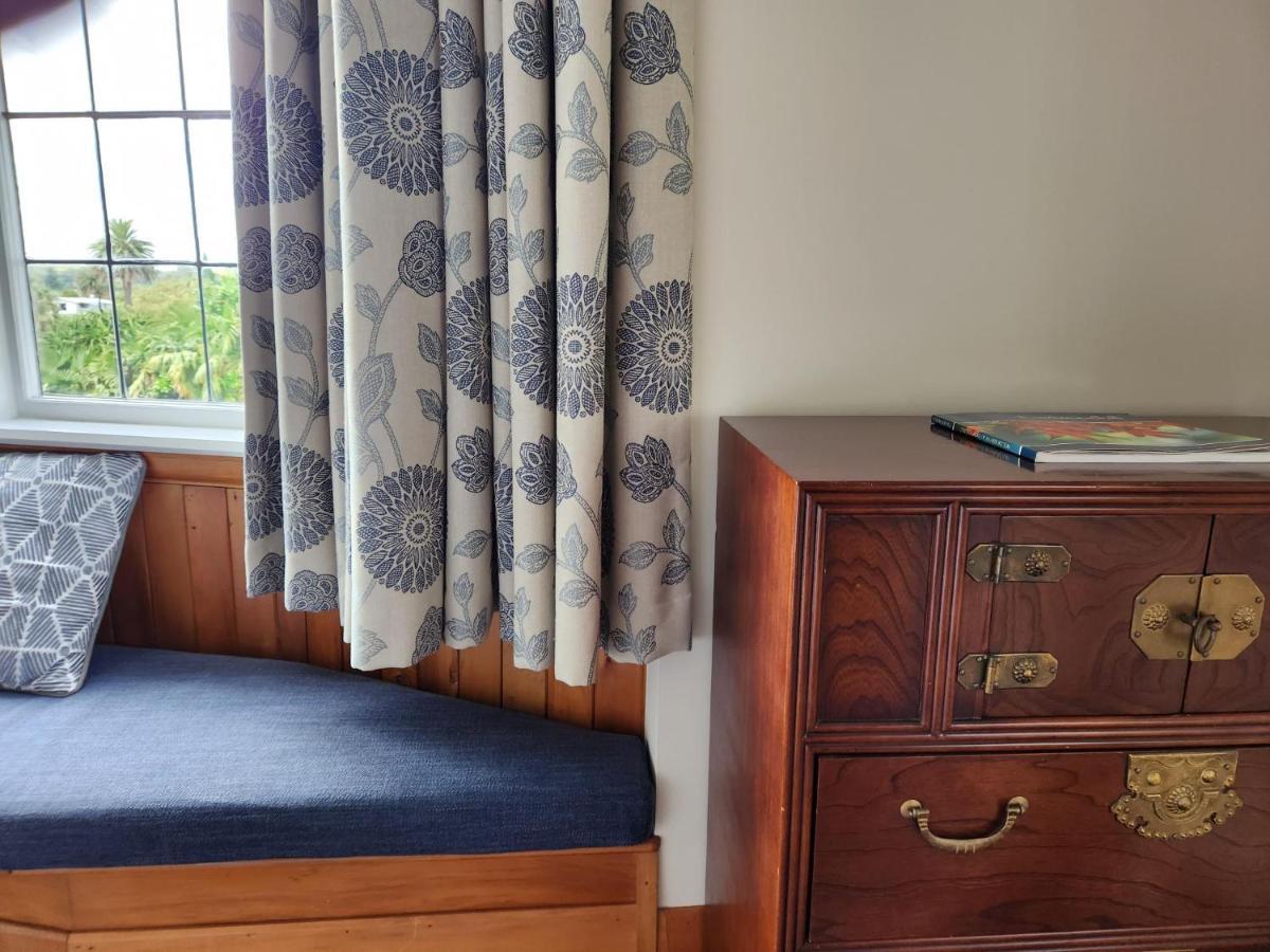 Cedar House Bed and Breakfast Gisborne Buitenkant foto